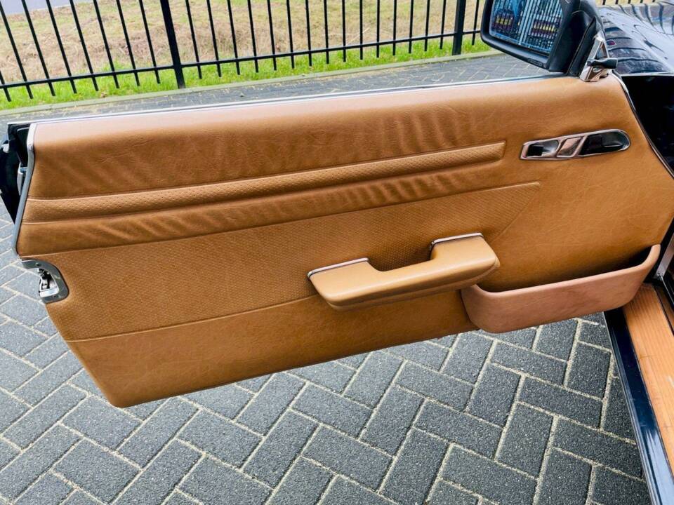 Image 21/36 de Mercedes-Benz 560 SL (1988)
