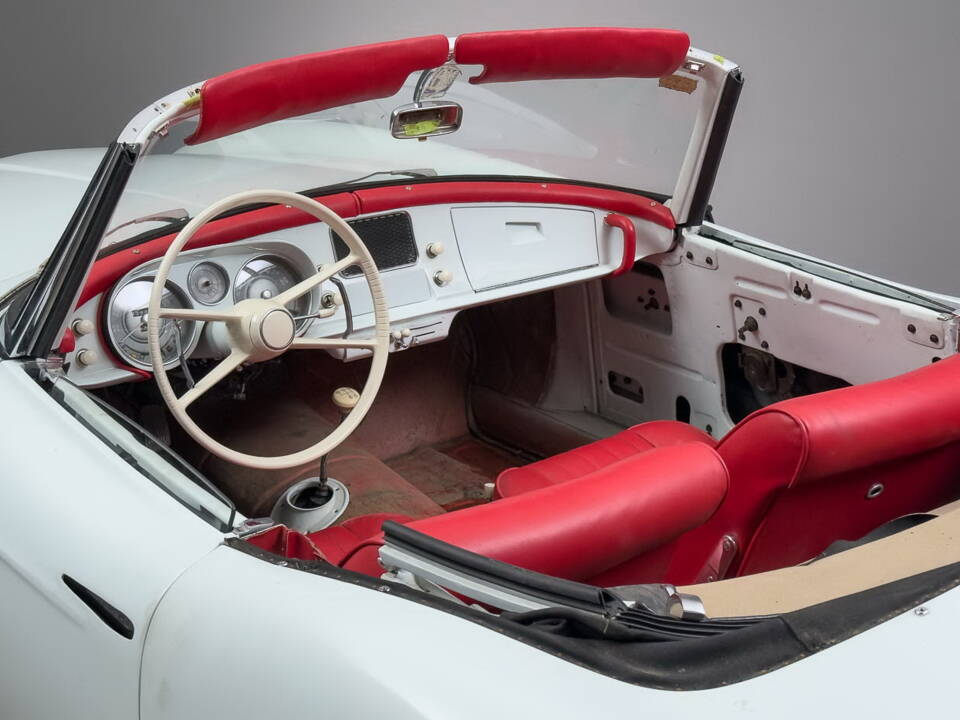 Image 22/50 of BMW 507 (1957)