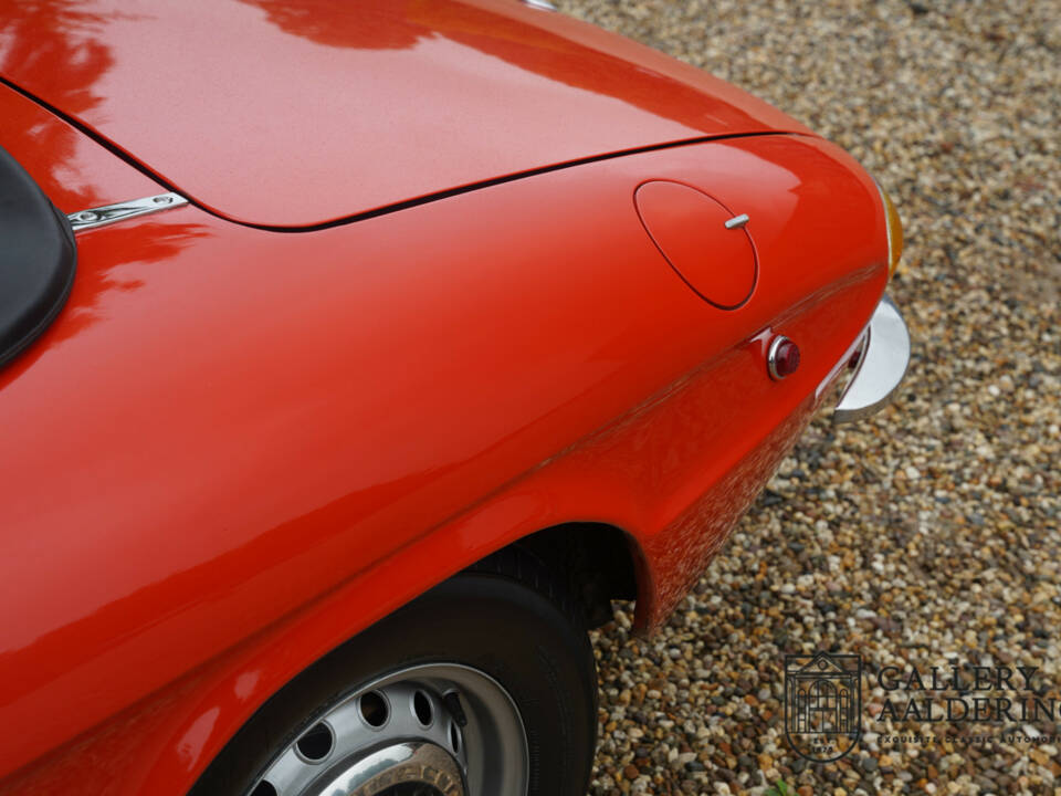 Image 23/50 of Alfa Romeo 1750 Spider (1969)