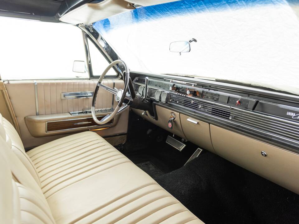 Bild 70/100 von Lincoln Continental Convertible (1965)
