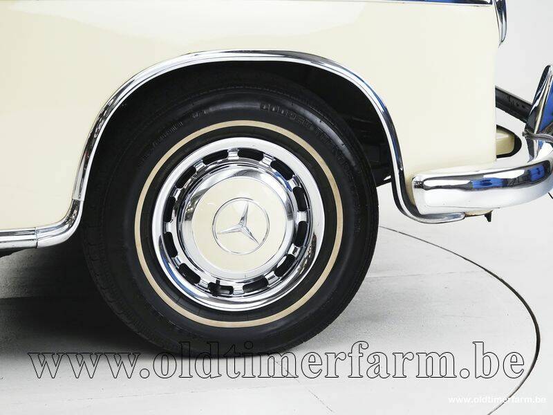 Imagen 11/15 de Mercedes-Benz 220 SE b (1961)