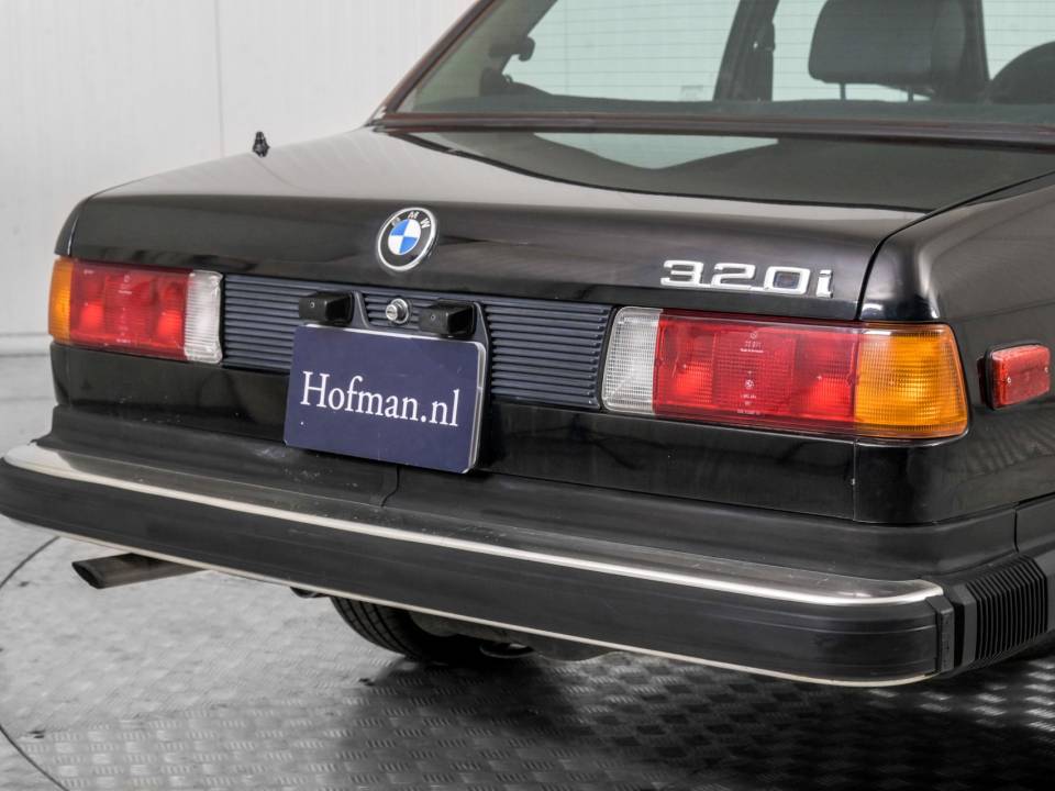 Imagen 30/50 de BMW 320i (1983)