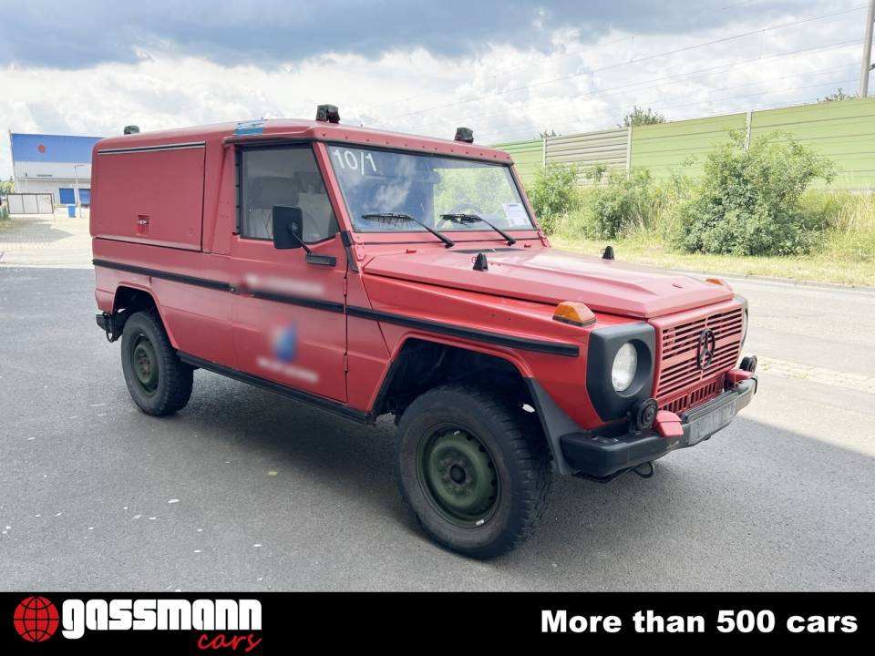 Image 2/13 of Mercedes-Benz 250 GD Wolf (SWB) (1994)