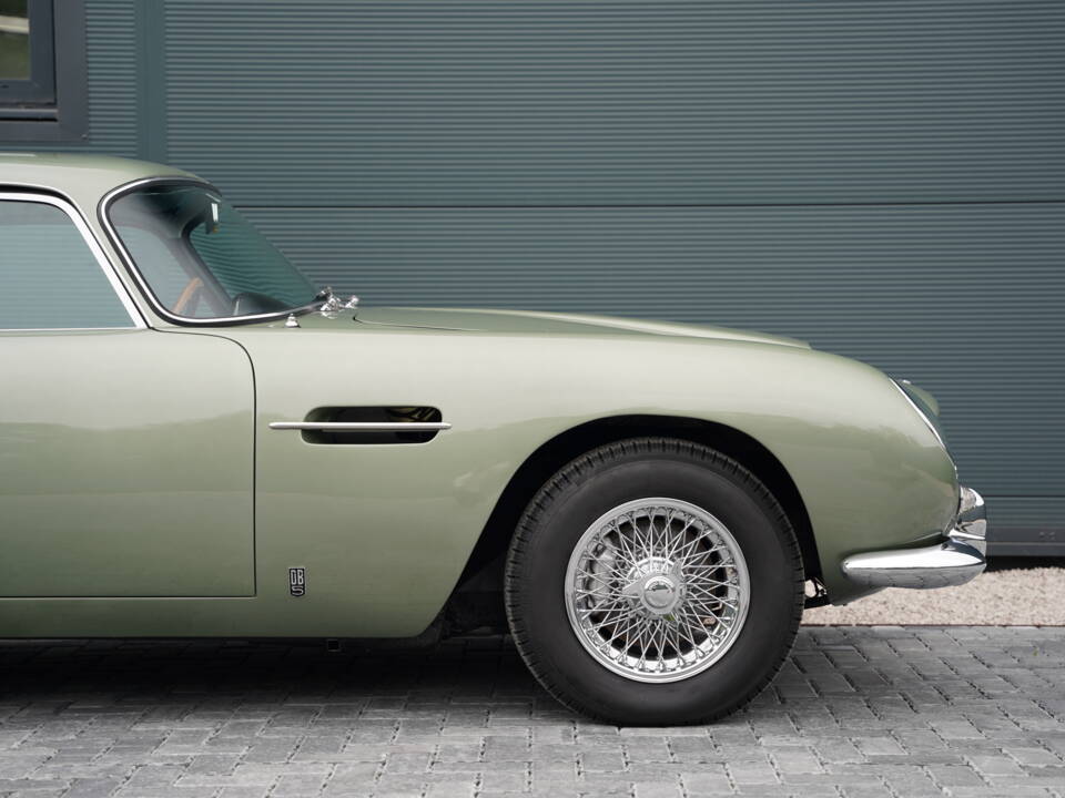 Image 10/41 de Aston Martin DB 5 (1964)