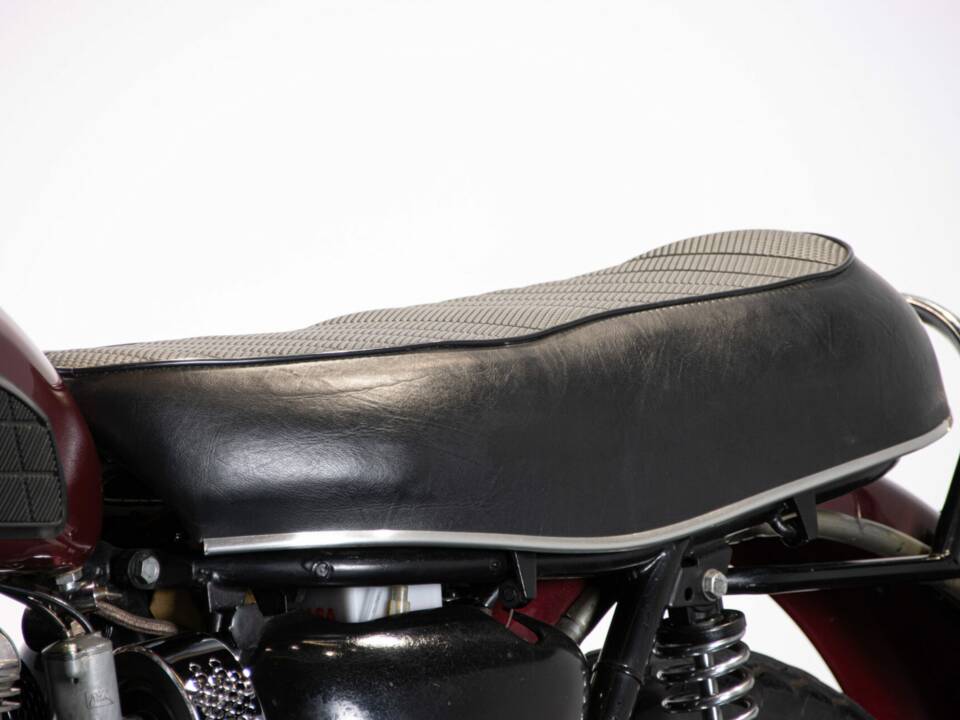 Afbeelding 36/50 van Triumph DUMMY (1970)