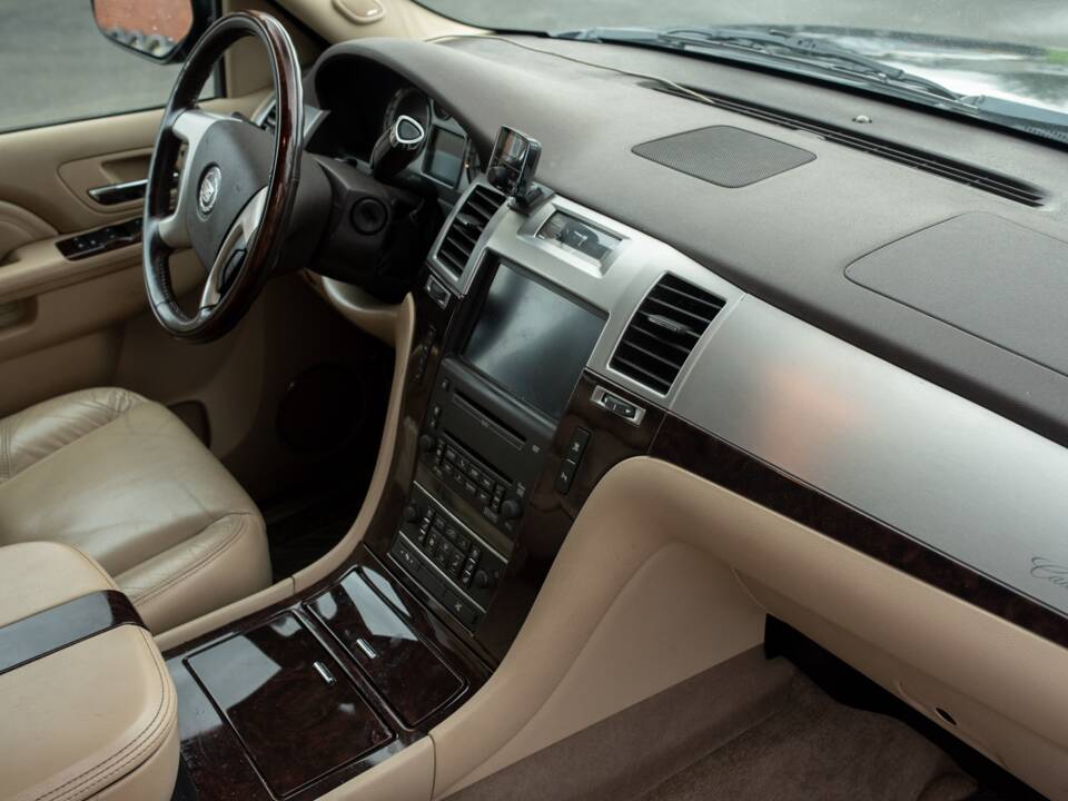 Afbeelding 34/50 van Cadillac Escalade EXT (2010)