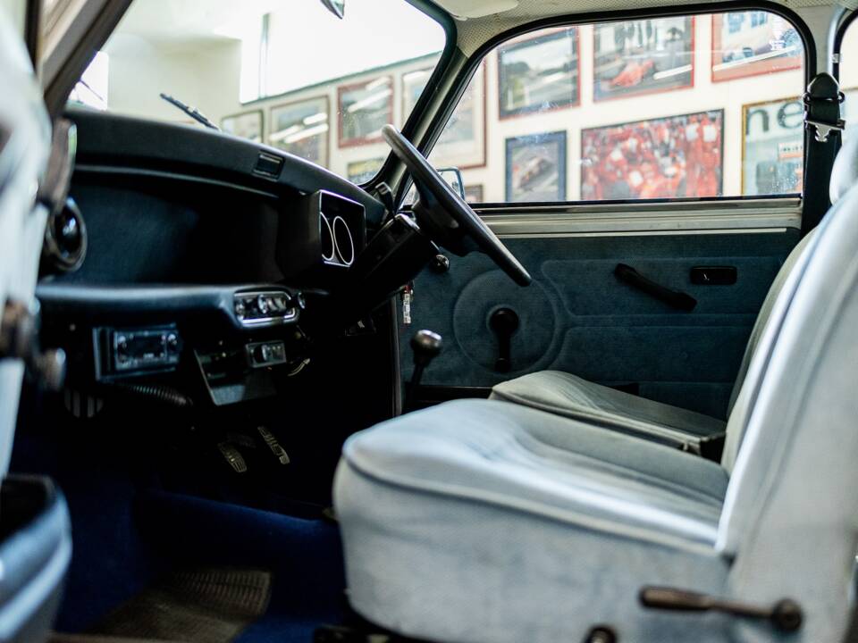 Image 17/43 of Austin Mini Mayfair Sport (1983)