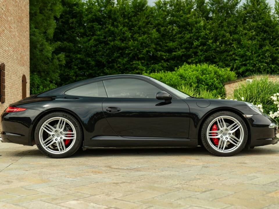 Image 4/50 of Porsche 911 Carrera S (2013)