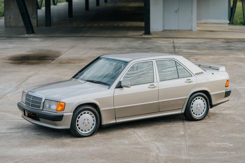 Image 18/69 de Mercedes-Benz 190 E 2.3-16 (1988)