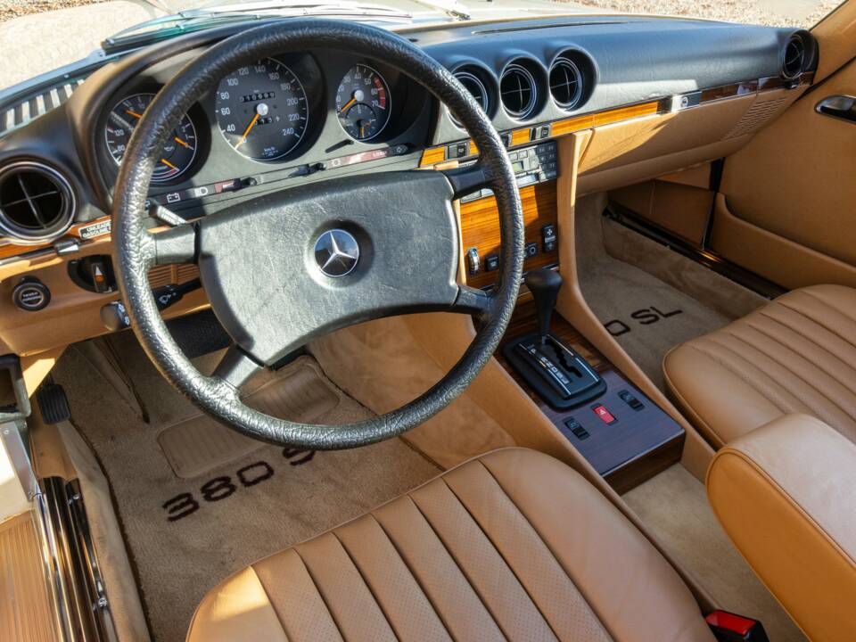 Bild 13/50 von Mercedes-Benz 380 SL (1982)