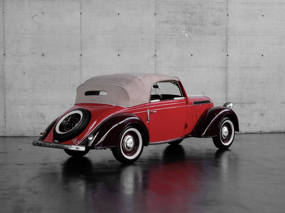Bild 14/46 von Steyr 220 &quot;Gläser&quot; (1939)