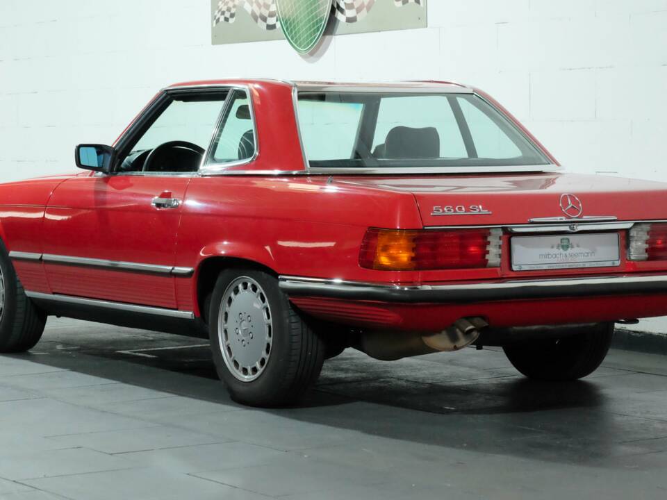 Image 22/42 de Mercedes-Benz 560 SL (1988)