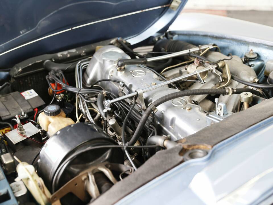 Immagine 35/40 di Mercedes-Benz 230 SL (1966)