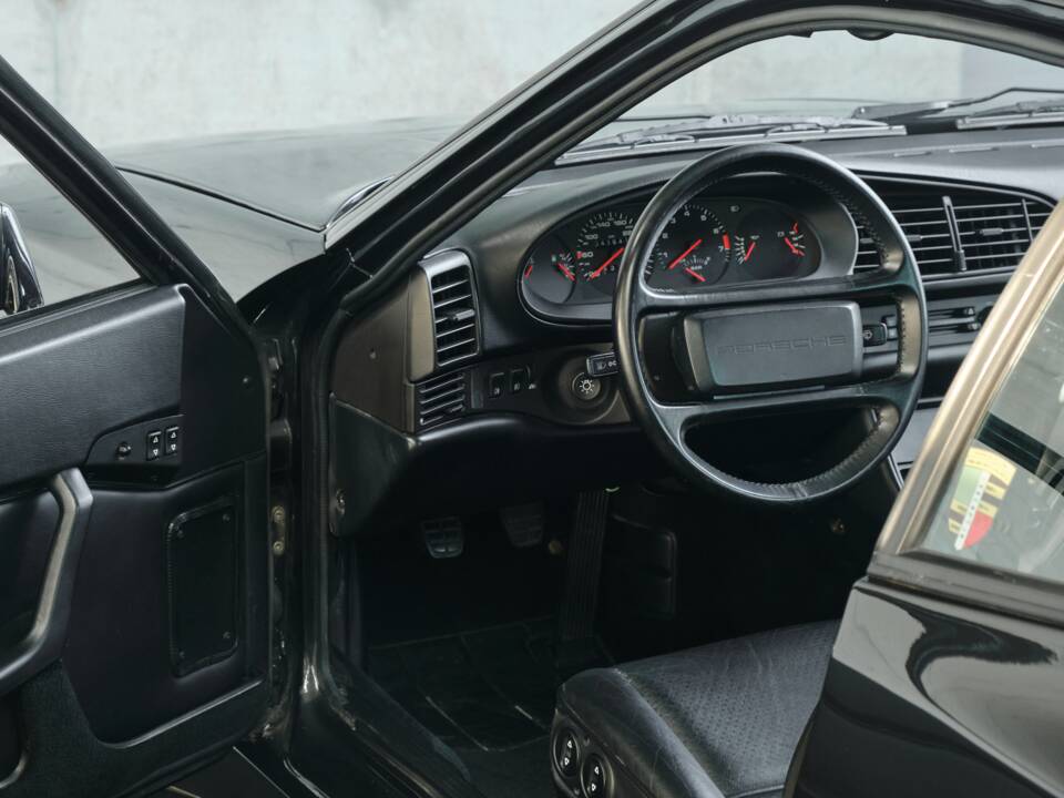 Bild 37/50 von Porsche 944 Turbo (1990)