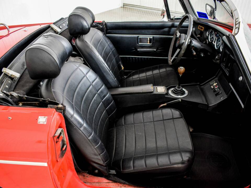 Bild 6/50 von MG MGB (1974)