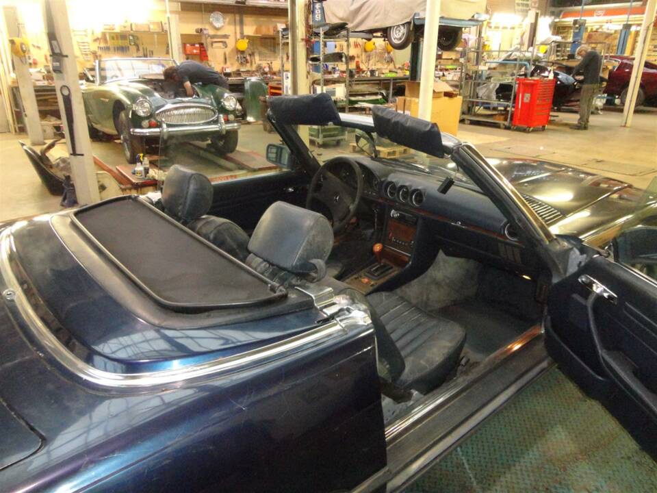 Image 48/50 of Mercedes-Benz 380 SL (1982)