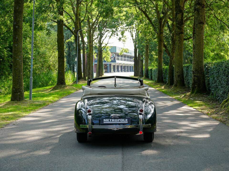 Image 4/50 of Jaguar XK 120 DHC (1953)