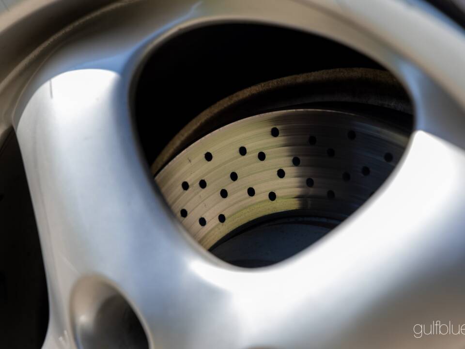 Immagine 57/73 di Porsche 911 Carrera (1995)