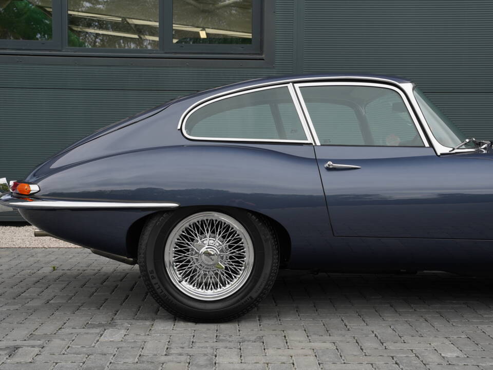 Imagen 9/50 de Jaguar E-Type 4.2 (1965)