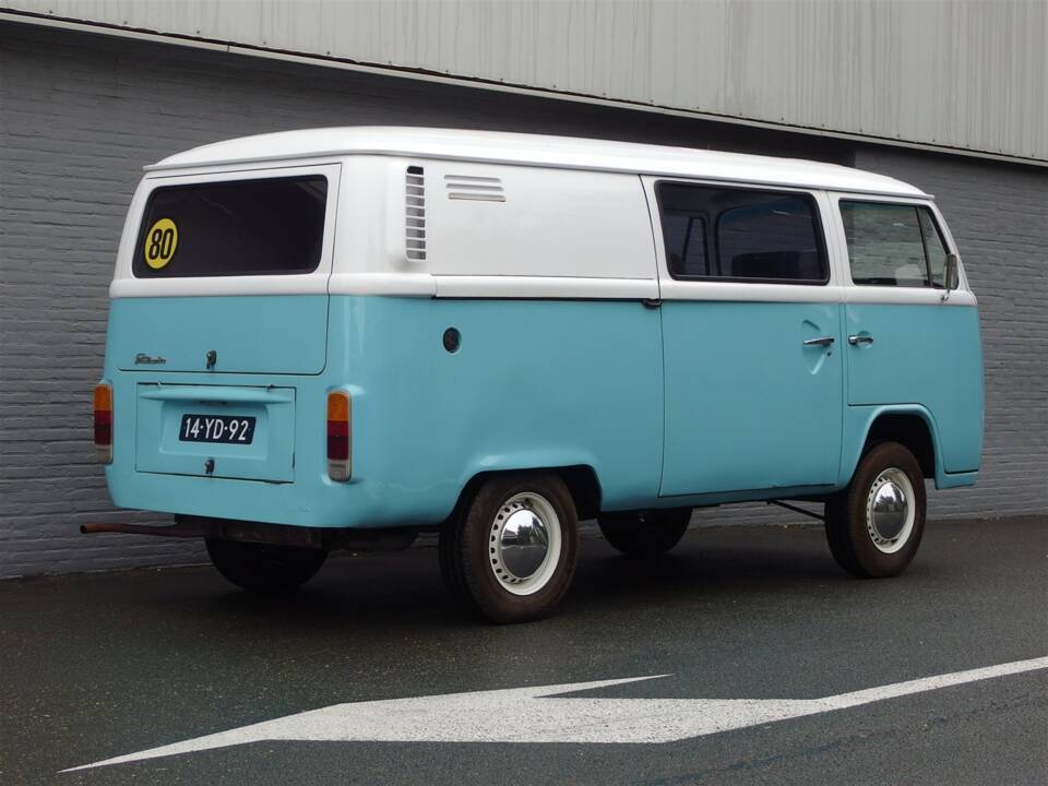 Bild 6/99 von Volkswagen T2b Kastenwagen (1977)