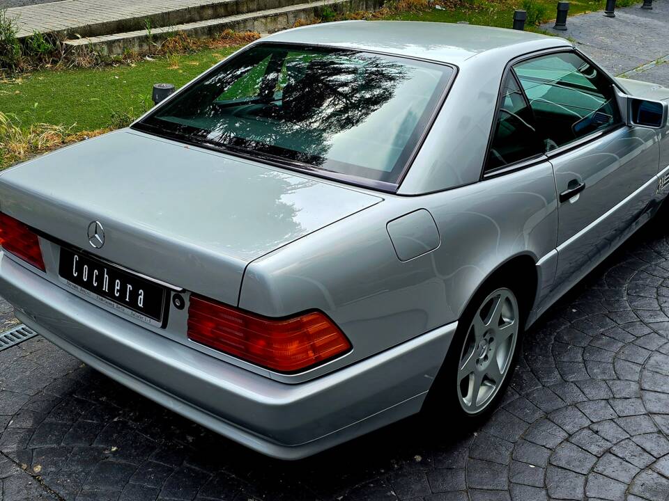 Image 11/61 of Mercedes-Benz SL 320 &quot;Mille Miglia&quot; (1995)