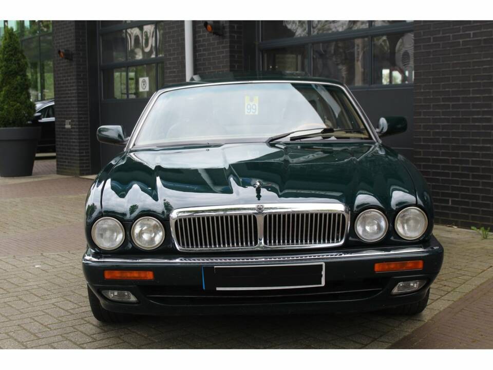 Bild 3/8 von Jaguar XJ6 3.2 Sovereign (1995)