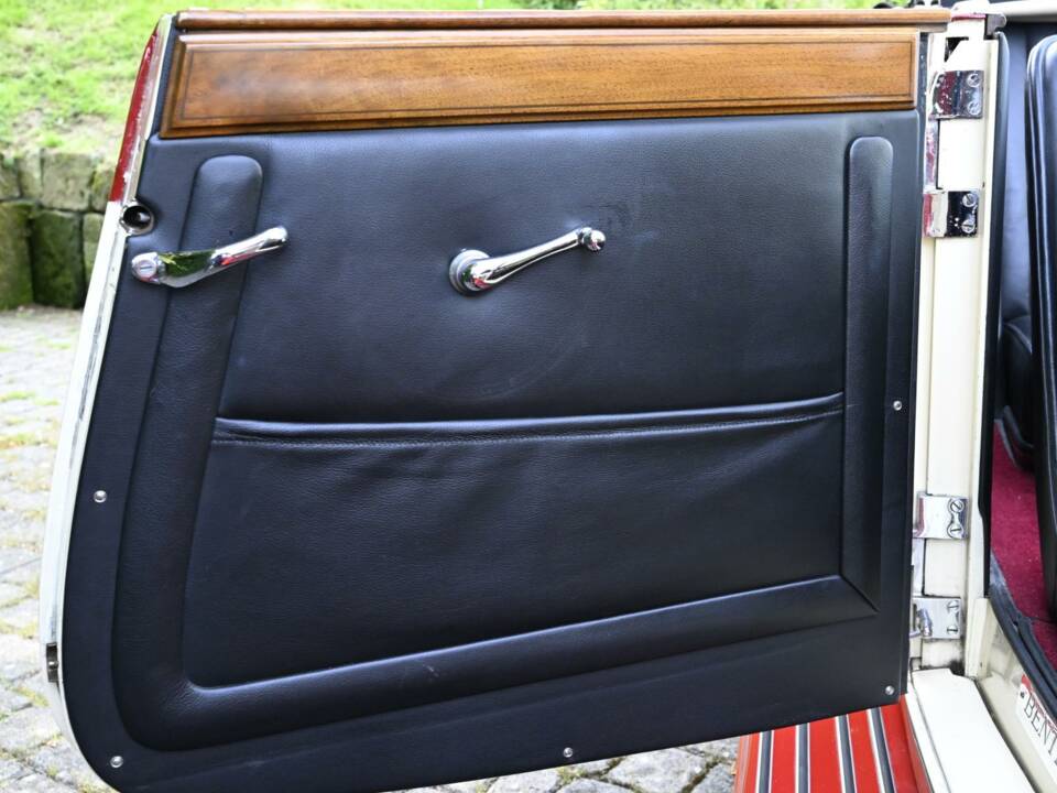Immagine 38/50 di Bentley 4 1/4 Litre (1936)