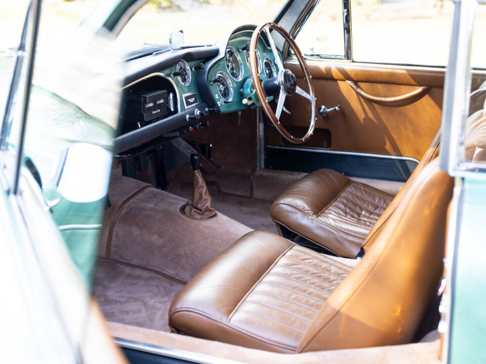 Image 23/50 of Aston Martin DB 2&#x2F;4 Mk III (1958)