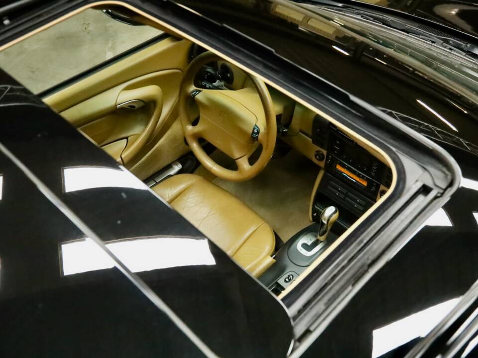 Image 47/50 de Porsche 911 Carrera (1999)