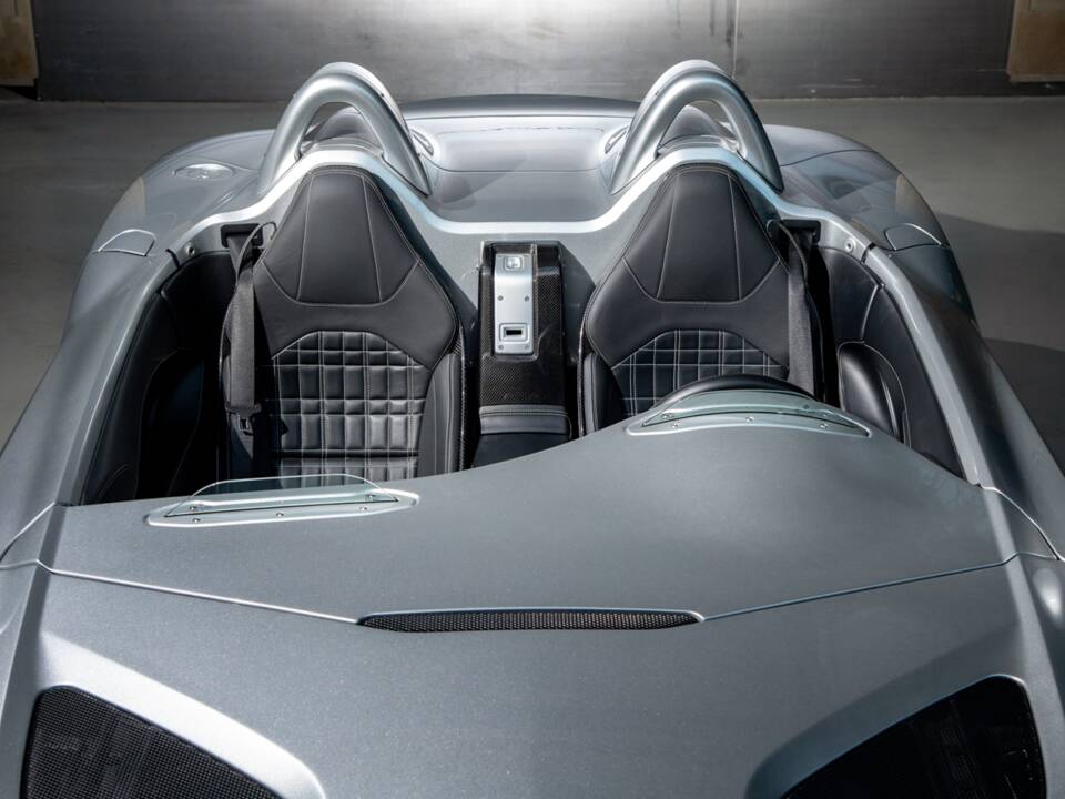 Image 24/28 of Mercedes-Benz SLR McLaren 722 S (2009)