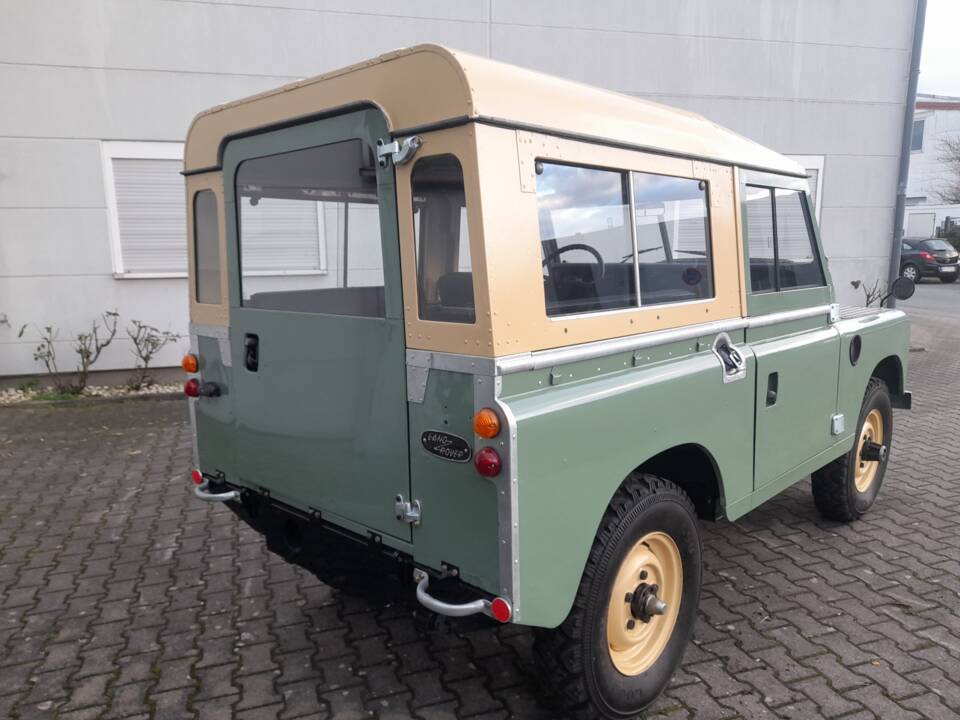Immagine 11/29 di Land Rover 88 (1974)