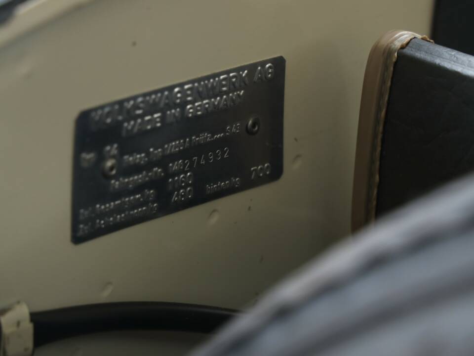 Image 47/50 of Volkswagen Karmann Ghia 1300 (1966)