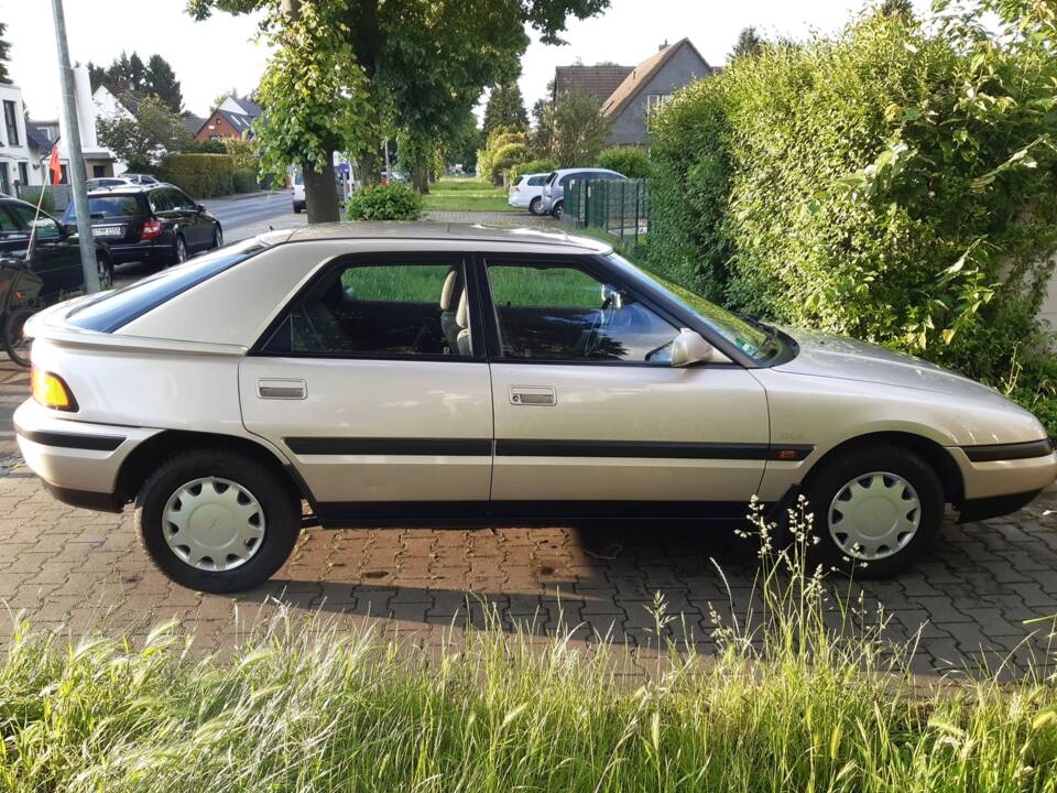 Bild 7/20 von Mazda 323F 1.6 16V (1993)