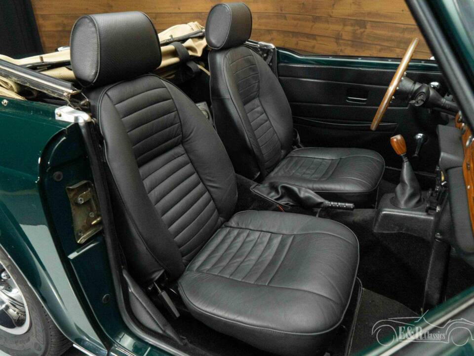 Immagine 8/19 di Triumph TR 6 (1976)