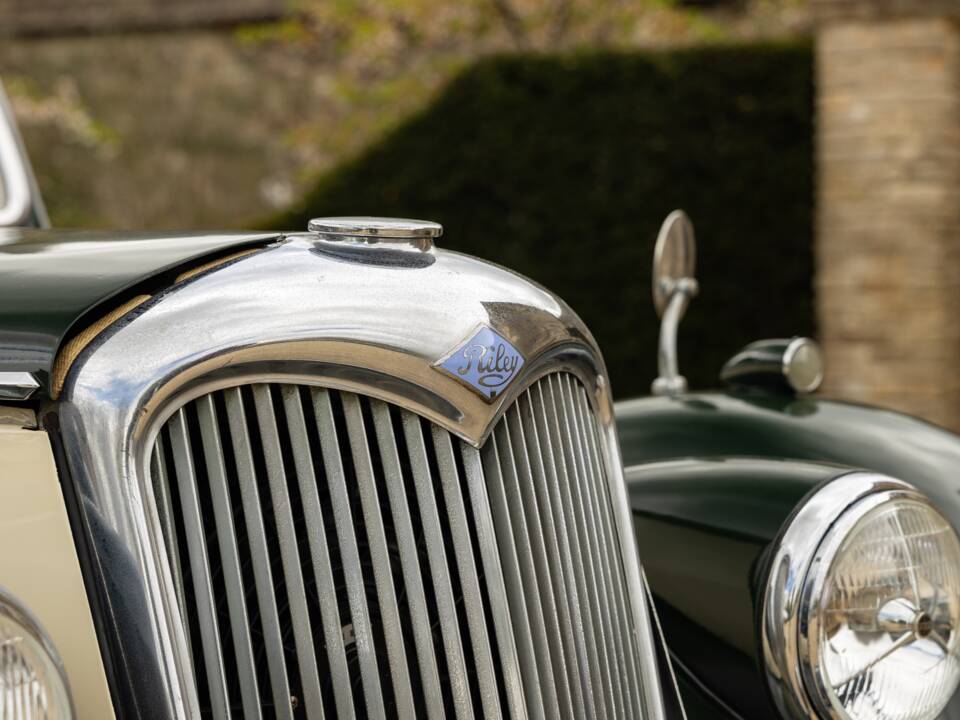 Image 21/21 of Riley 2.5 Litre RMF (1953)