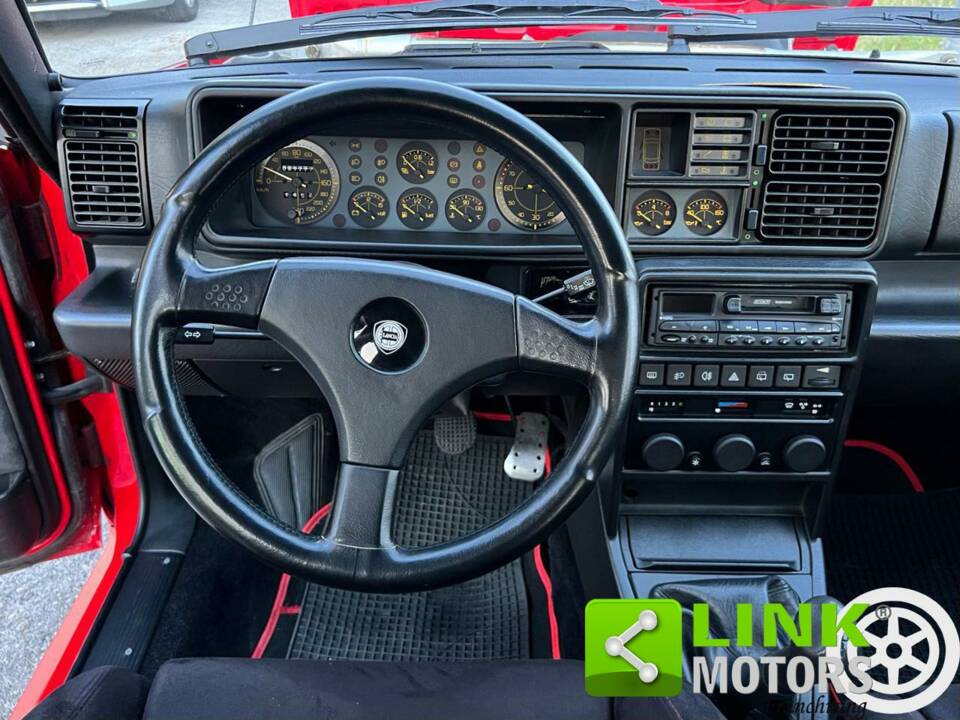 Bild 10/10 von Lancia Delta HF Integrale Evoluzione I (1992)