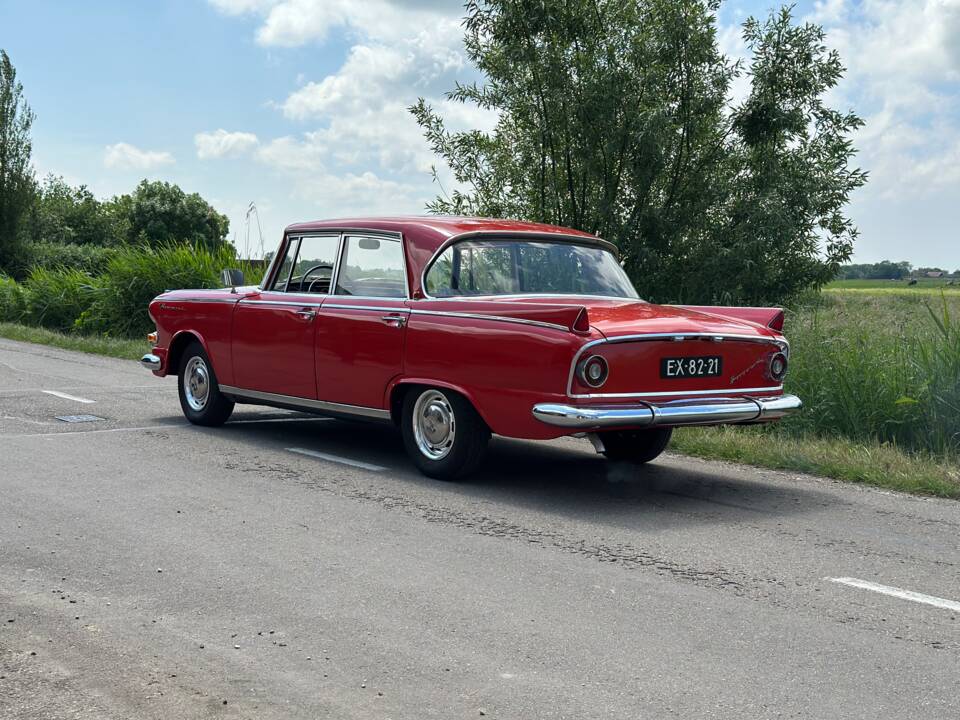 Image 4/16 de Borgward P 100 2.3 Litre (1962)