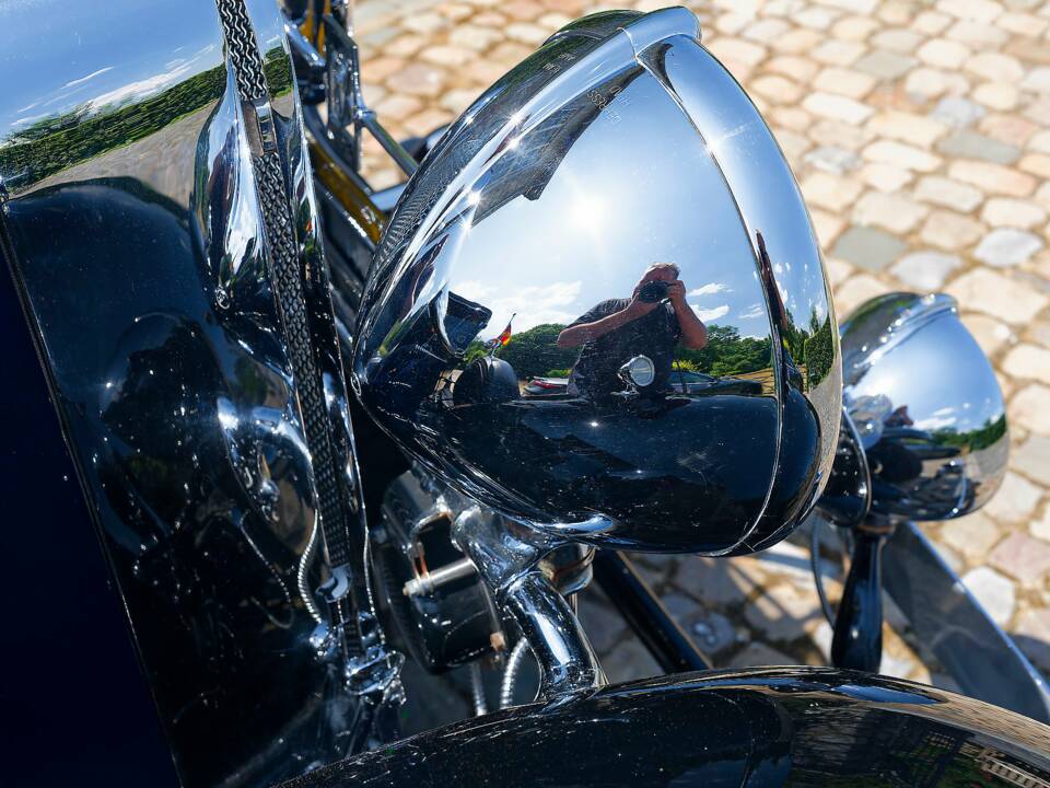 Bild 44/52 von Cadillac Series 353 (1930)