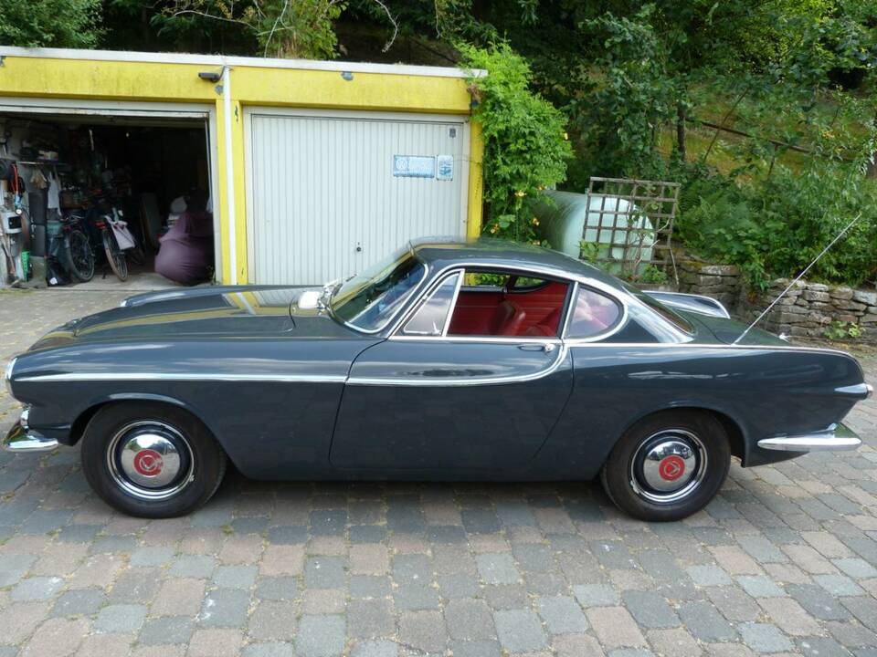 Image 8/8 of Volvo 1800 S (1964)