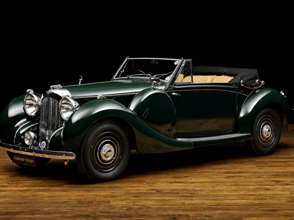 Image 14/15 of Lagonda V12 DHC (1938)