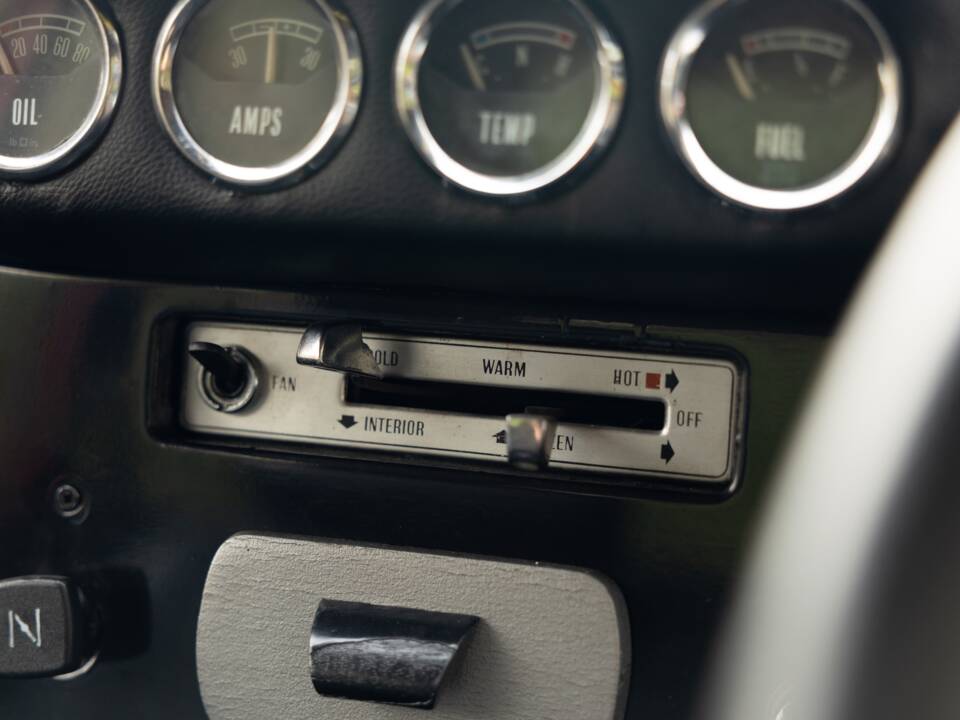 Image 33/50 of Ford Lotus Cortina (1969)