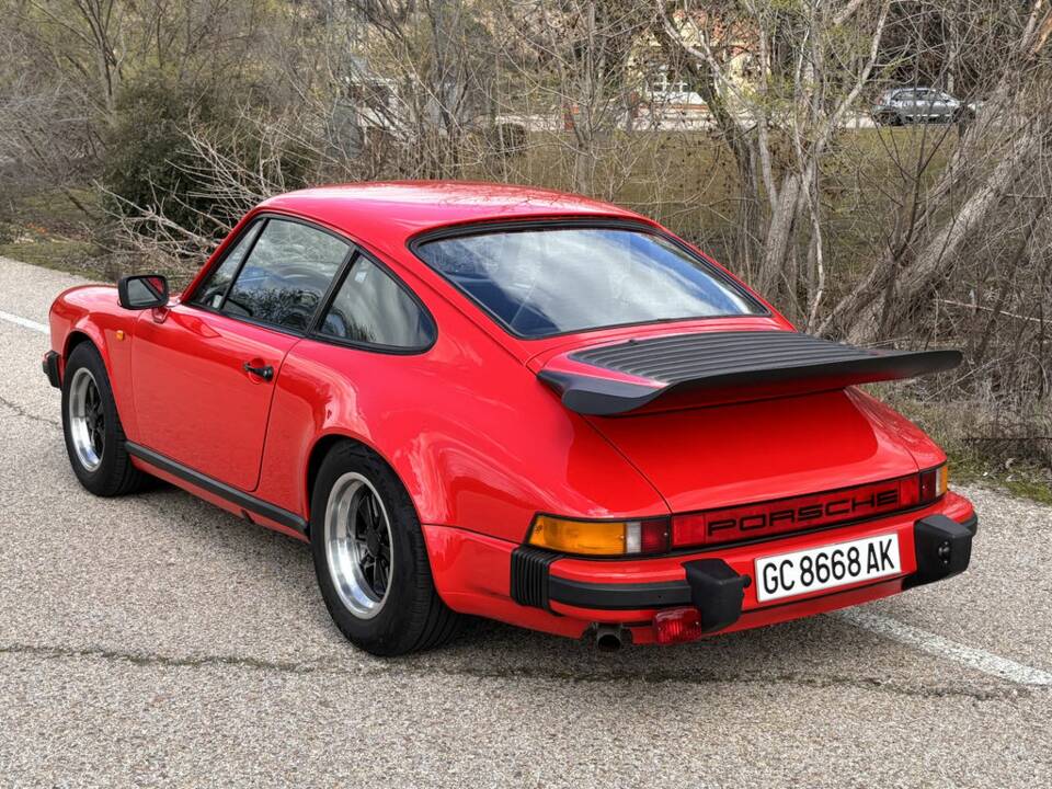 Bild 8/8 von Porsche 911 Carrera 3.2 (1984)