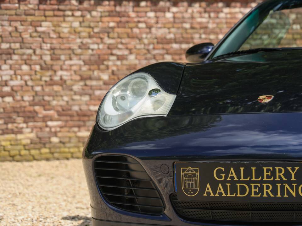 Image 34/50 of Porsche 911 Carrera 4S (2004)