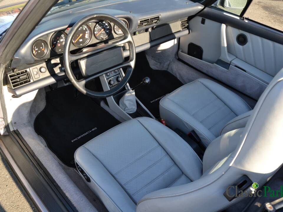 Image 34/50 of Porsche 911 Carrera 3.2 (1987)