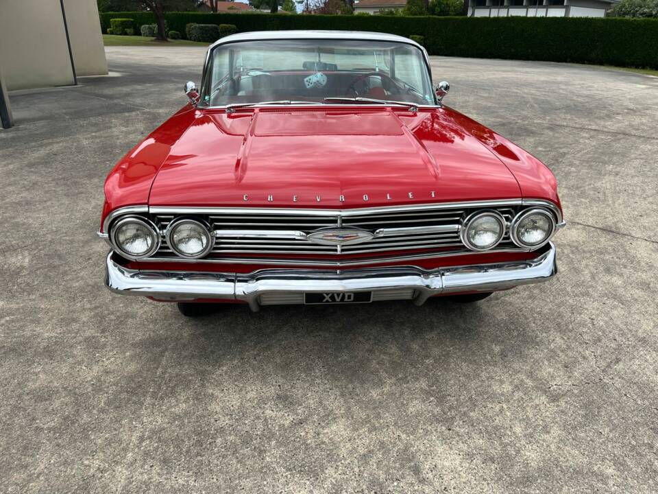 Image 2/7 of Chevrolet Impala Sedan (1960)