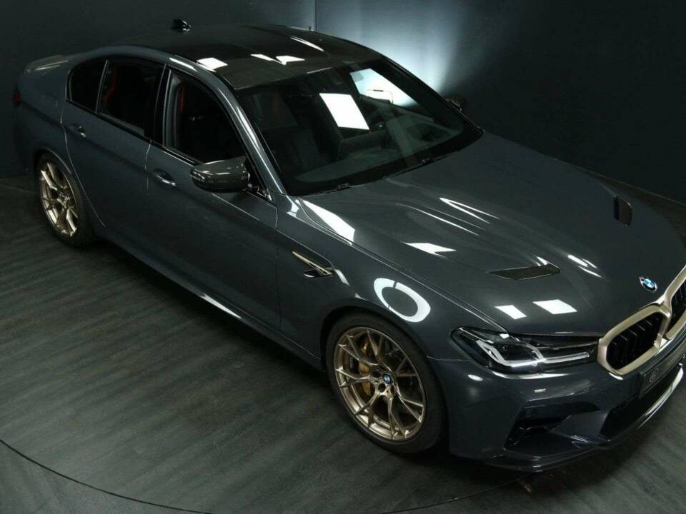 Image 9/50 of BMW M5 xDrive (2022)
