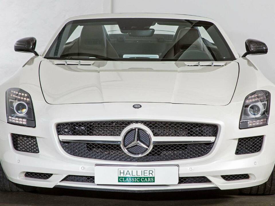 Image 3/20 of Mercedes-Benz SLS AMG Roadster (2012)