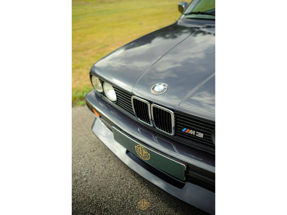 Image 36/50 of BMW M3 Cecotto (1990)