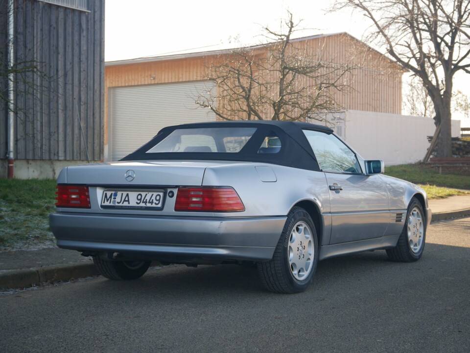 Bild 2/26 von Mercedes-Benz SL 320 (1993)