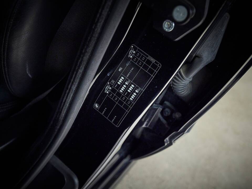 Image 65/99 of BMW M5 (2000)
